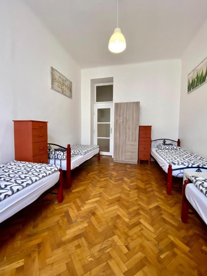 Spacious Cozy Apartments In Centre Prague Exterior photo