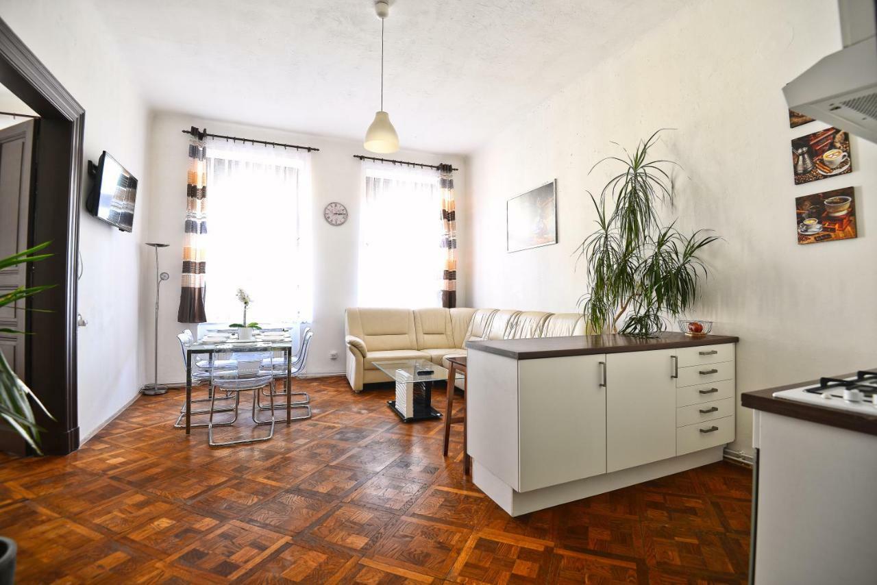 Spacious Cozy Apartments In Centre Prague Exterior photo
